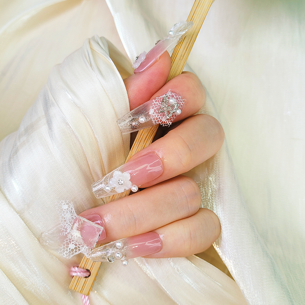 030 - Manicure Set with  Pink Pearls and Flower Nail Art Decorations